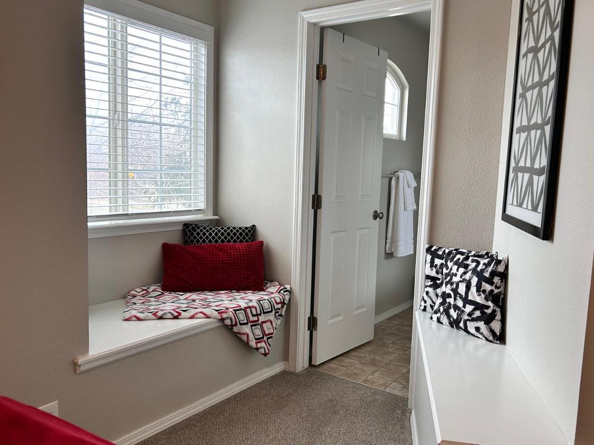 The Getaway Se Boise Condo Across The Street From Greenbelt, Bown Crossing And Boise River 3Bd 3Bath, 4 Beds! Lovely, Homey, Dining Table Seats 6 Buitenkant foto