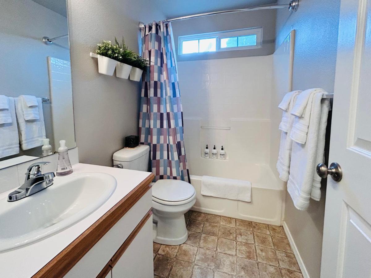 The Getaway Se Boise Condo Across The Street From Greenbelt, Bown Crossing And Boise River 3Bd 3Bath, 4 Beds! Lovely, Homey, Dining Table Seats 6 Buitenkant foto